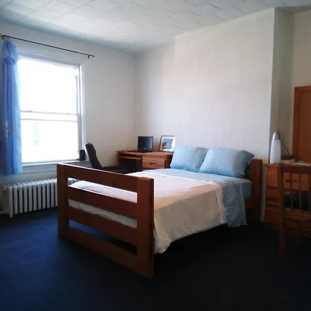 A Cozy Bedroom For You To Relax Pittsburgh Exterior foto
